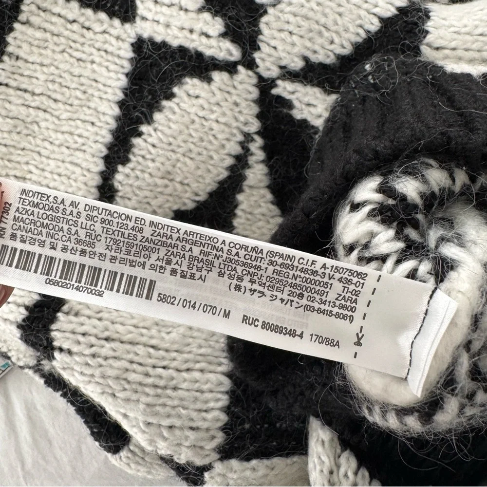 Zara Black and White Flower Checkered Cardigan Sweater - Picture 4 of 4